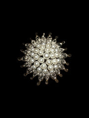 THE PEARL FLOWER BROOCHES